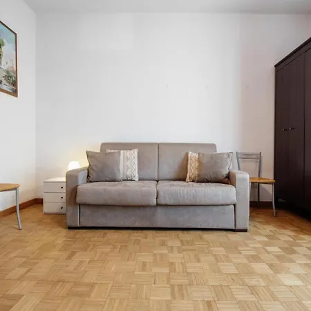 Achilla 2 Apartamento