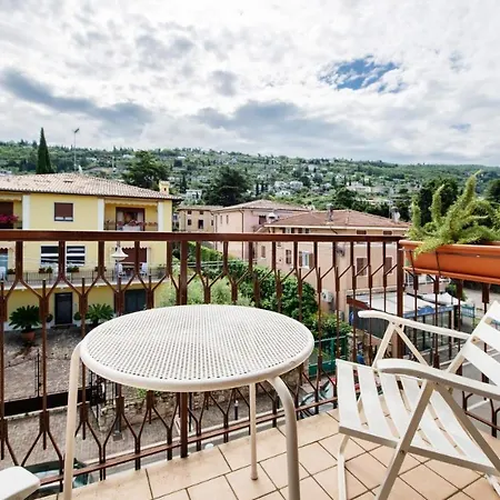 Achilla 2 Apartmán Torri Del Benaco